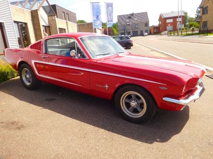 Candyapple red Ford Mustang 1966 fastback #703